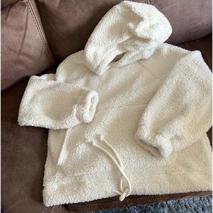 American Eagle Outfitters Pullover Fleece!